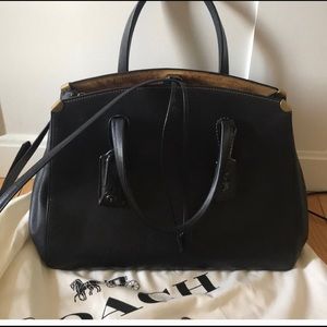 Coach Copper Carryall Black w/gold hardware GUC